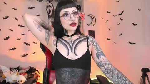  Marie  online show from 10/07/25, 02:20