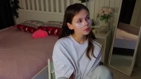 Nicole online show from 03/20/26, 06:13