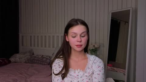 Nicole online show from 04/02/26, 08:39