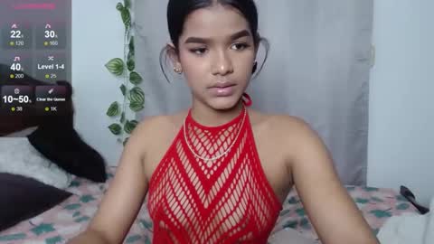 Snapshot of hermione_sweet18 chatting on 12/29/24, 08:58 Alana online show from 12/29/24, 08:58