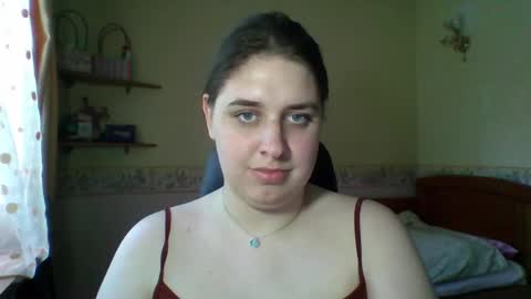 hess_luna_ online show from 05/29/26, 09:07