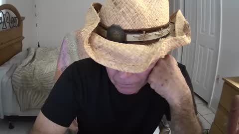 Snapshot of hewes1 chatting on 02/04/25, 07:22 hewes1 online show from 02/04/25, 07:22