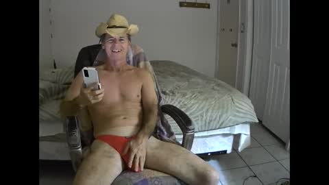 Snapshot of hewes1 chatting on 02/18/25, 05:31 hewes1 online show from 02/18/25, 05:31