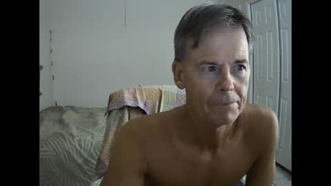 Snapshot of hewes1 chatting on 09/24/25, 10:07 hewes1 online show from 09/24/25, 10:07