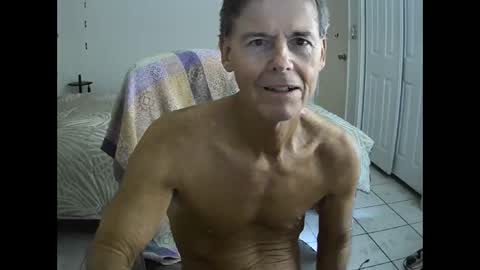 Snapshot of hewes1 chatting on 11/14/25, 10:58 hewes1 online show from 11/14/25, 10:58