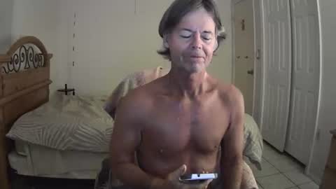 Snapshot of hewes1 chatting on 04/23/26, 08:35 hewes1 online show from 04/23/26, 08:35