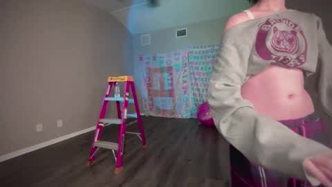 Snapshot of hexivu chatting on 01/09/25, 01:08 salem online show from 01/09/25, 01:08