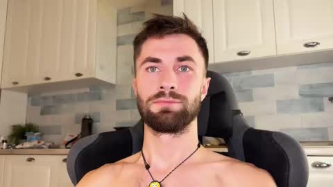 Arnold online show from 11/15/25, 09:11