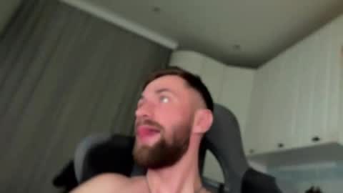 Arnold online show from 02/27/26, 06:41