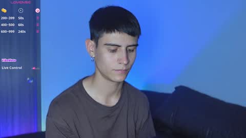 Snapshot of hey_cesard chatting on 02/04/25, 12:19 hey_cesard online show from 02/04/25, 12:19