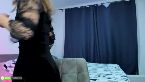 Bella 3 online show from 09/25/25, 10:46