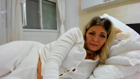 Snapshot of heyheygrey chatting on 01/29/25, 12:12 Heyheygrey online show from 01/29/25, 12:12