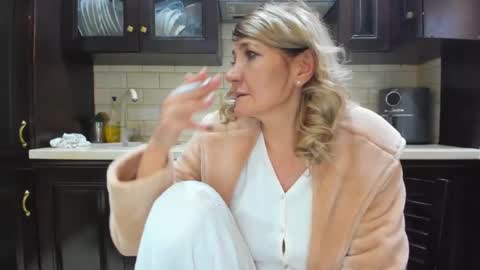 Snapshot of heyheygrey chatting on 02/13/25, 10:12 Heyheygrey online show from 02/13/25, 10:12