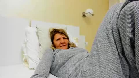 Snapshot of heyheygrey chatting on 02/14/25, 02:07 Heyheygrey online show from 02/14/25, 02:07