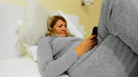 Snapshot of heyheygrey chatting on 02/14/25, 05:09 Heyheygrey online show from 02/14/25, 05:09