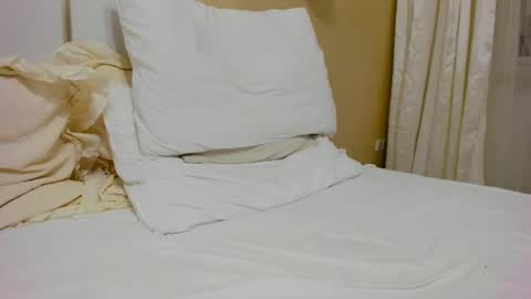 Snapshot of heyheygrey chatting on 02/19/25, 04:55 Heyheygrey online show from 02/19/25, 04:55