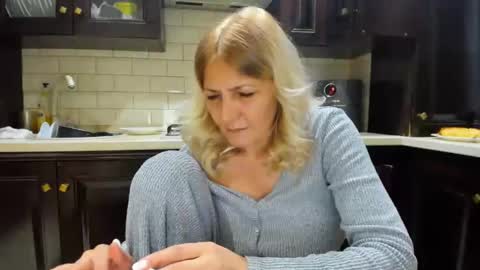 Snapshot of heyheygrey chatting on 03/01/25, 03:49 Heyheygrey online show from 03/01/25, 03:49