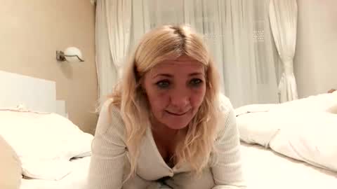 Snapshot of heyheygrey chatting on 10/10/25, 06:12 Heyheygrey online show from 10/10/25, 06:12