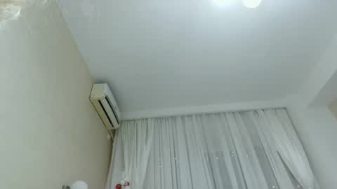 Snapshot of heyheygrey chatting on 12/17/25, 05:35 Heyheygrey online show from 12/17/25, 05:35