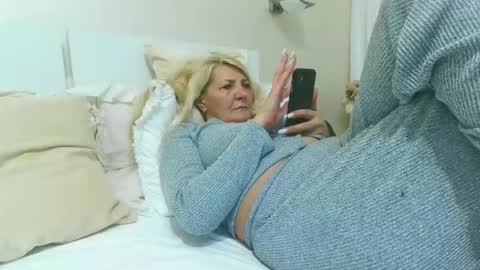 Snapshot of heyheygrey chatting on 07/16/26, 11:44 Heyheygrey online show from 07/16/26, 11:44