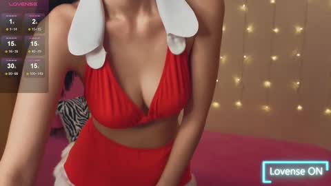 Naomi online show from 12/16/25, 04:17