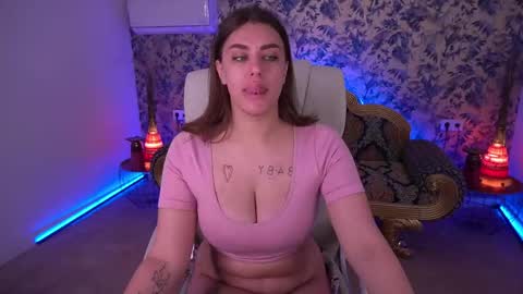 Snapshot of heykittenn chatting on 04/12/26, 07:24 heykittenn online show from 04/12/26, 07:24