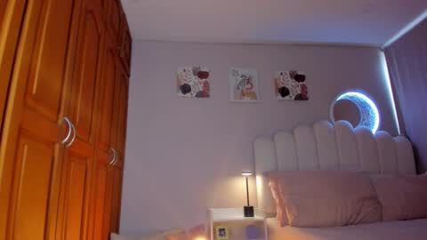 Martina Ricci Show schedule Monday to Friday 8am colombia time I work some weekends  online show from 01/13/26, 02:00