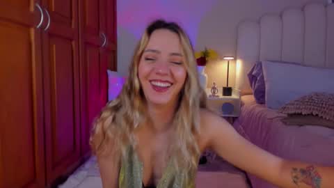 Martina Ricci Show schedule Monday to Friday 8am colombia time I work some weekends  online show from 03/14/26, 01:49