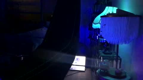 FlexieFae online show from 12/04/24, 12:03