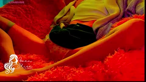 Gwen Elise online show from 10/29/25, 04:42