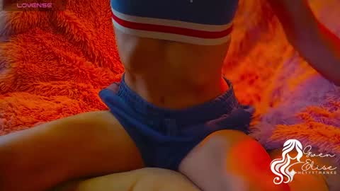 Gwen Elise online show from 10/30/25, 03:35