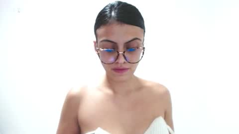 Snapshot of hhayek_eva7 chatting on 01/30/25, 02:06 Eva online show from 01/30/25, 02:06