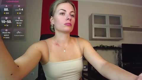 Lina online show from 02/23/26, 08:55