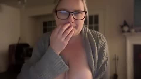 Hi Im Olivia online show from 12/02/24, 07:03