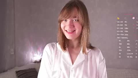 Snapshot of hi_miraa chatting on 07/15/26, 10:04 Mira online show from 07/15/26, 10:04