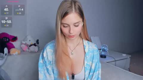 Snapshot of hidden_charm chatting on 02/11/26, 03:50 Elizabeth online show from 02/11/26, 03:50