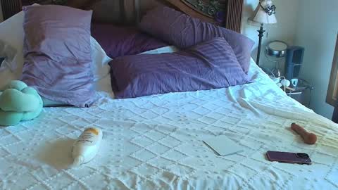 Snapshot of hidden_gold_milf chatting on 09/19/25, 02:29 hidden_gold_milf online show from 09/19/25, 02:29