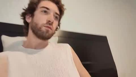 Snapshot of hiddengaze chatting on 02/15/26, 03:03 HiddenGaze online show from 02/15/26, 03:03