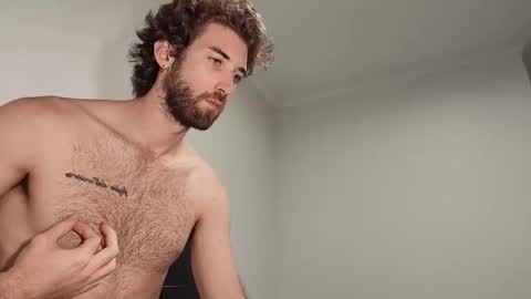 Snapshot of hiddengaze chatting on 02/27/26, 01:33 HiddenGaze online show from 02/27/26, 01:33