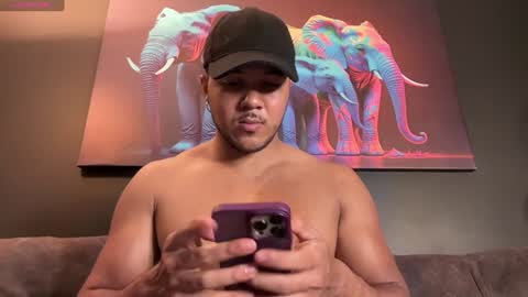 Snapshot of highlatin_guys chatting on 02/02/25, 07:52 Terry and E online show from 02/02/25, 07:52