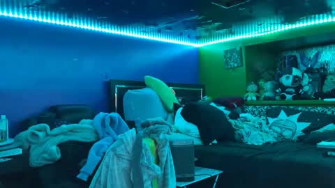 HiGHNESS CANNA online show from 02/08/26, 06:17