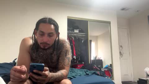 hihello300 online show from 12/22/25, 08:17