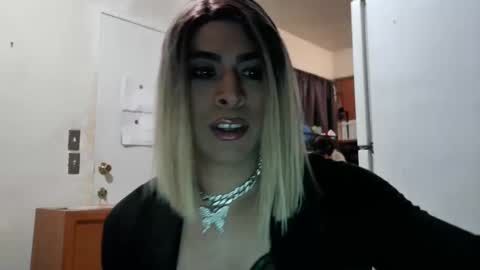 Snapshot of hihheelstranny chatting on 01/25/25, 09:47 hihheelstranny online show from 01/25/25, 09:47