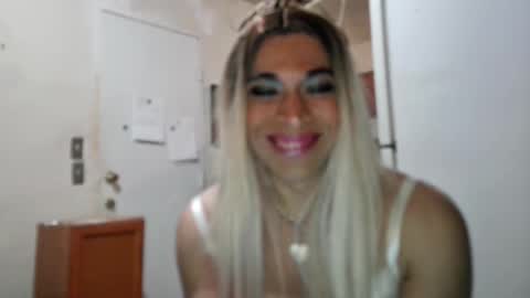 Snapshot of hihheelstranny chatting on 02/14/25, 06:12 hihheelstranny online show from 02/14/25, 06:12