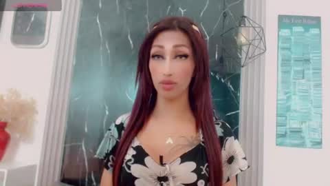 Snapshot of hilary_avilan chatting on 07/20/26, 06:43 Hilary Avilan online show from 07/20/26, 06:43