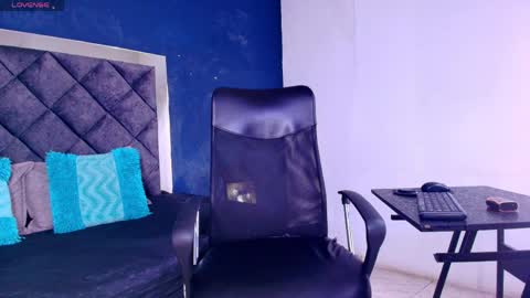 Snapshot of hilary_banks1 chatting on 04/10/26, 06:29 hilary banks online show from 04/10/26, 06:29