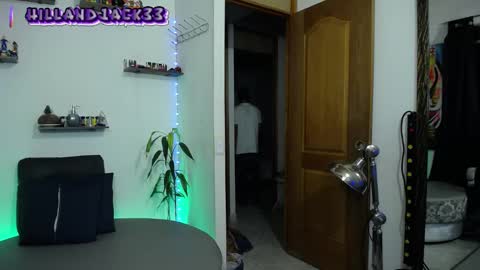 Snapshot of hill_and_jack chatting on 01/22/25, 12:27 Hill and Jack online show from 01/22/25, 12:27