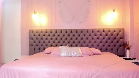 Hillary  online show from 03/09/26, 03:43