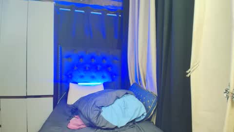 yuricah online show from 09/16/25, 05:52