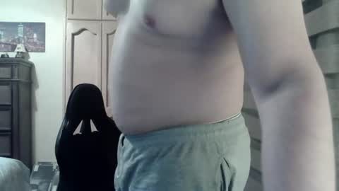 Snapshot of himbo_fox chatting on 07/14/26, 10:21 Himbo fox online show from 07/14/26, 10:21